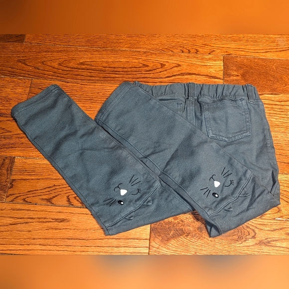 Carter's Size 5 Kids Pants with Cat Knees New without tags - Picture 1 of 6